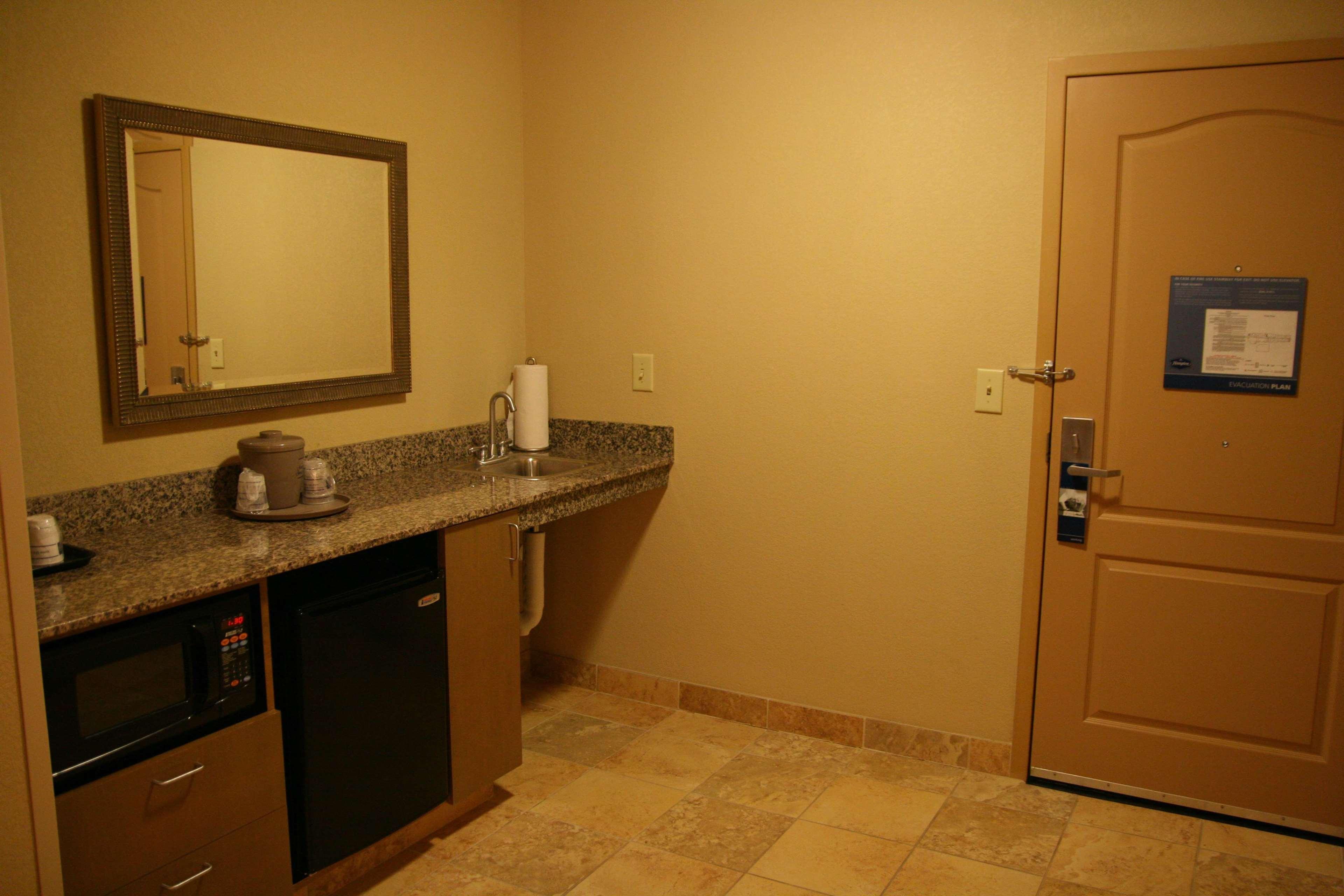 Hampton Inn & Suites Mobile Providence Park/Airport Habitación foto