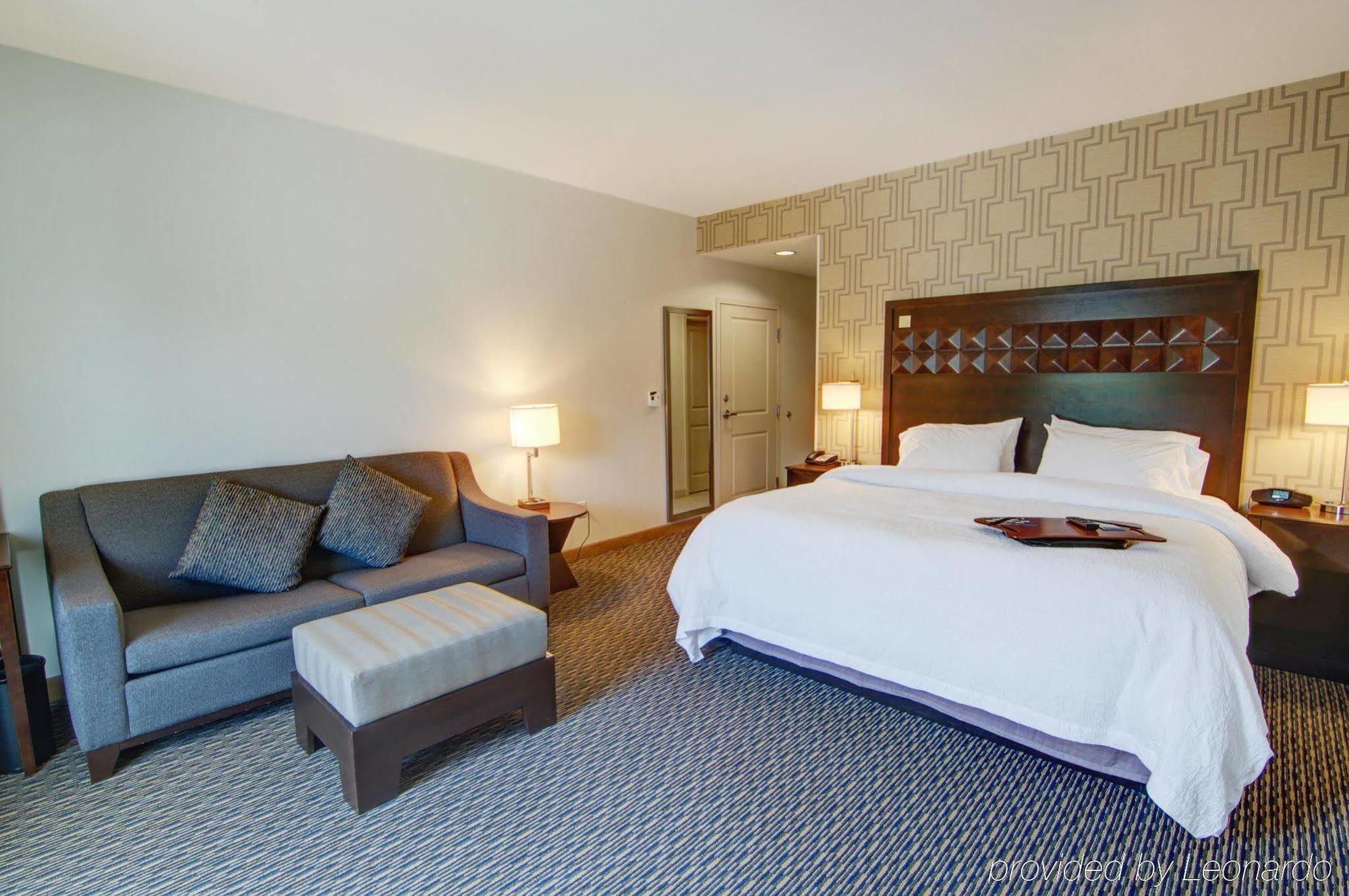 Hampton Inn & Suites Mobile Providence Park/Airport Exterior foto