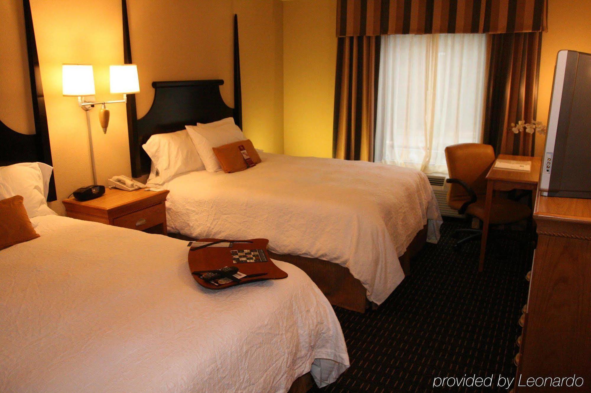 Hampton Inn & Suites Mobile Providence Park/Airport Habitación foto
